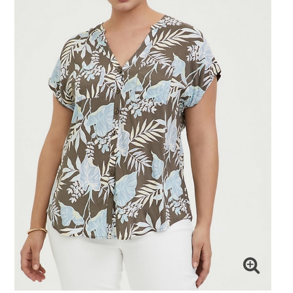 NWT TORRID 4 VACAY, CHALLIS, DOLMAN FLORAL SHIRT